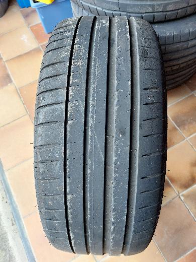 4 pneus été Michelin pilot sport 4  245/45 ZR 18  ( 100 Y ) Ex