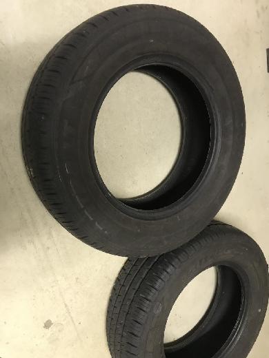 Deux pneus été 215/65R16C