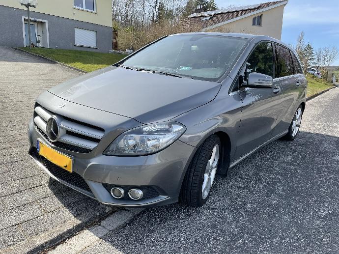 Mercedes B 180