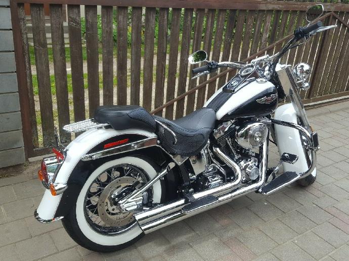 Harley-Davidson Softail Deluxe