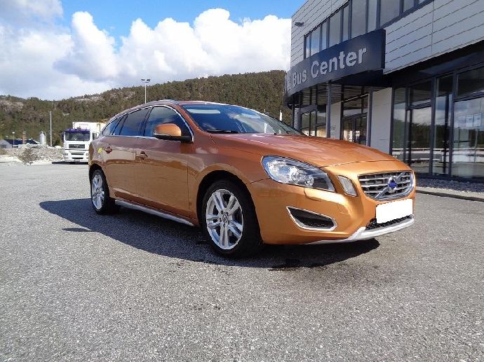 Volvo v60 drive 115 stop & start summum